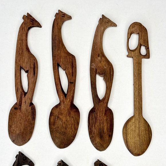 8 Wooden animal Carved Spoons Safari Animals Hand Carved Giraffe Elephant - Picture 6 of 10